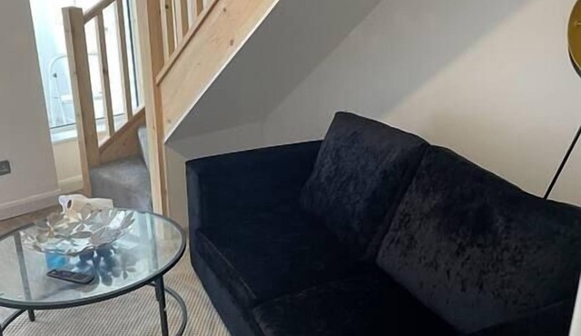 Sleeps 6 3 Doubles 2 Baths Free Parking