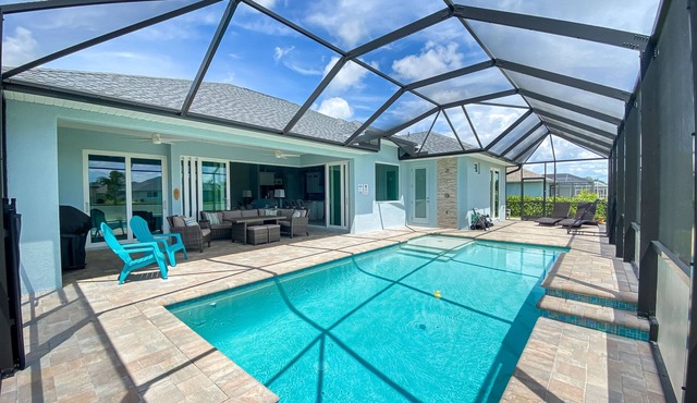 Sleeps 6, FULL refund*, heated salt pool