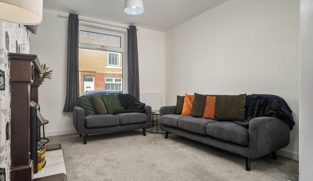 Sleeps 6, Free Parking, Smart TV, Free Wi-Fi, Stylish Home in Redcar