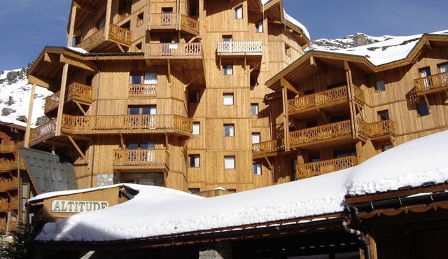 Sleeps 6 guests in 3 bedrooms