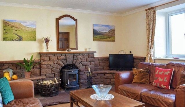 Sleeps 6 in the Cumbria Lake District and Yorkshire Dales National Parks.