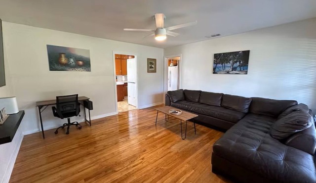 Sleeps 6: Pet & Family Friendly!