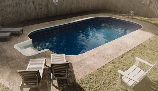 Sleeps 6 - Private Pool - Lake Views - End of the Road Lakehouse