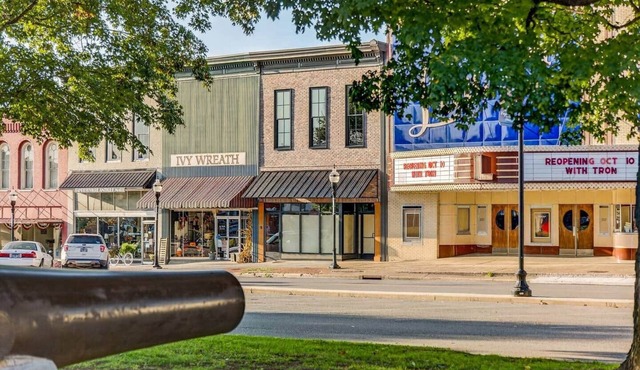 Sleeps 6. Two Downtown Lofts Combined.