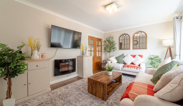 Sleeps 7, 3 bed, 5 beds