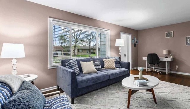 Sleeps 7|3BR| Near MCI & GEHA|Gladstone