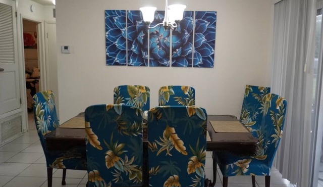 Sleeps 8-3 Bedrooms 2 Full Bathroms+Gameroom your perfect vacation home!