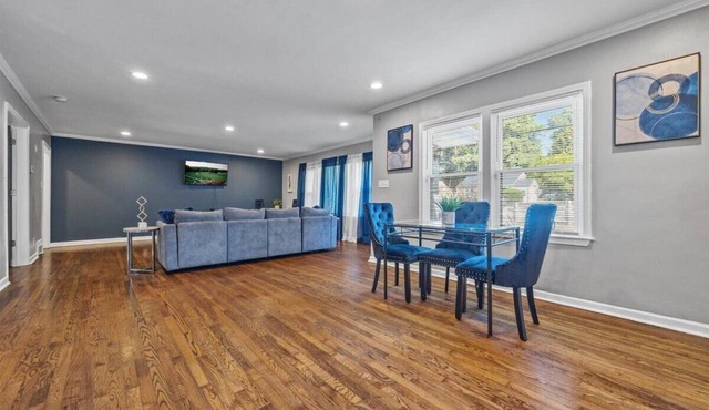 Sleeps 8 - Central Golf Getaway