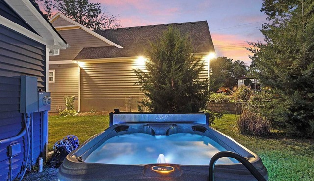 Sleeps 8|KingBed|Game Room|Walkable|Lee Summit