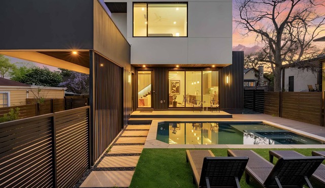 Sleeps 8 Luxury Home near Zilker