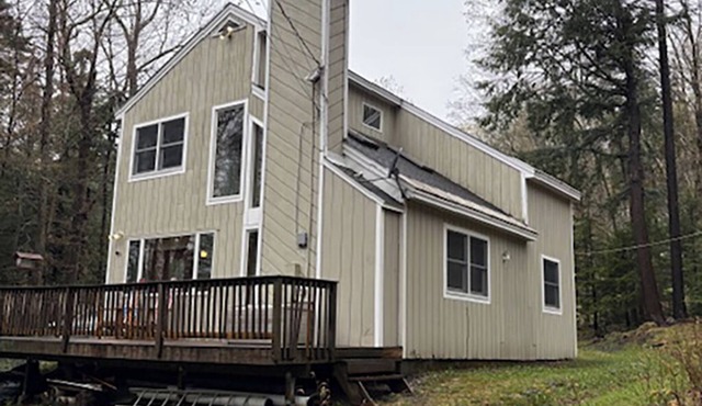 Sleeps 9, Pet Friendly, Association ClubHouse w/Pools. Near Ski, Hiking, Boating