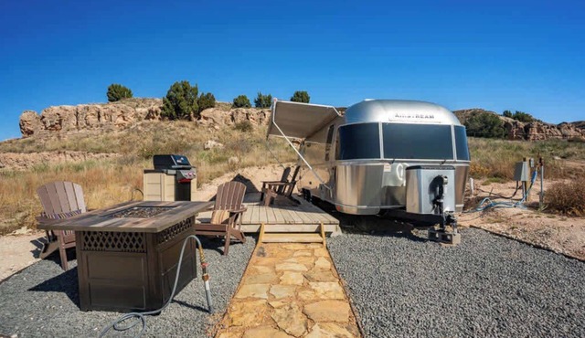 Sleeps28 FreeGolf+PDC Glamping TinyHomeAirstreams