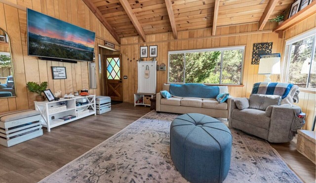 Sleepy Basset Chateau-2bd 1bath BBQ-EV Charger