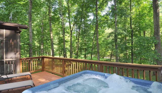 Sleepy Creek - Creekside Escape