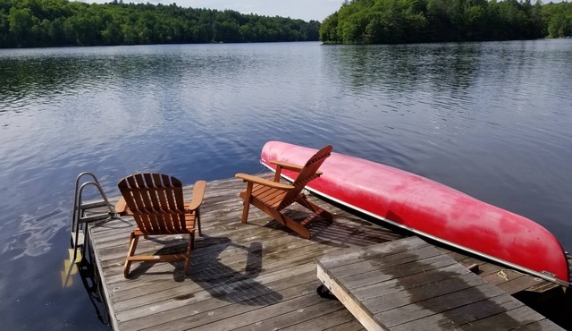 Sleepy Pines waterfront cottage