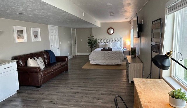 Sleepy Ridge Studio, Self Check-in, Free Parking