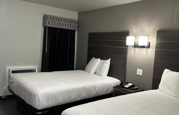 Sleepy Traveler Motel
