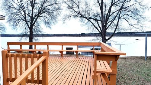 Slice of Heaven on the Lake