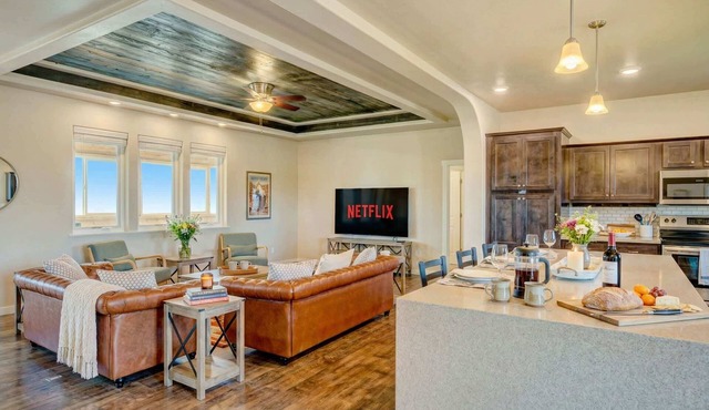 Slice of Paradise | Tranquil 3BR Rural Retreat Near Sheridan, WY | Mountain Views, Full Kitchen, Smart Lock, Private Laundry | Wyo Stays Concierge + Private Chef, Airport Transfers & Adventure Add-Ons Available