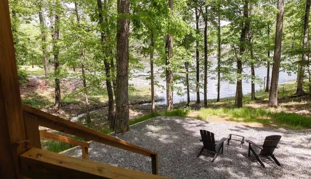 Slice of Smith - A Rustic Smith Lake Experience!