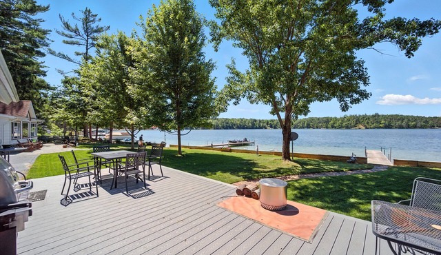 Sliver of Paradise: Kayaks, Pedal Boats & Sandy Beaches Await