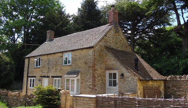 Sloe Manor Cottage - Great Rollright near Chipping Norton