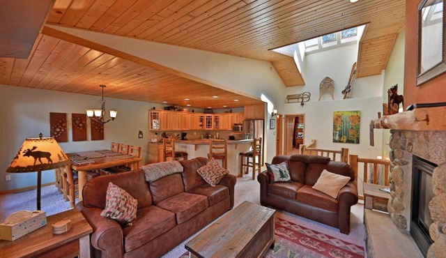 Slopeside 204 Kinney Townhouse