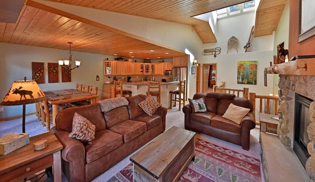 Slopeside 204 Kinney 3 Bedroom Townhouse by RedAwning