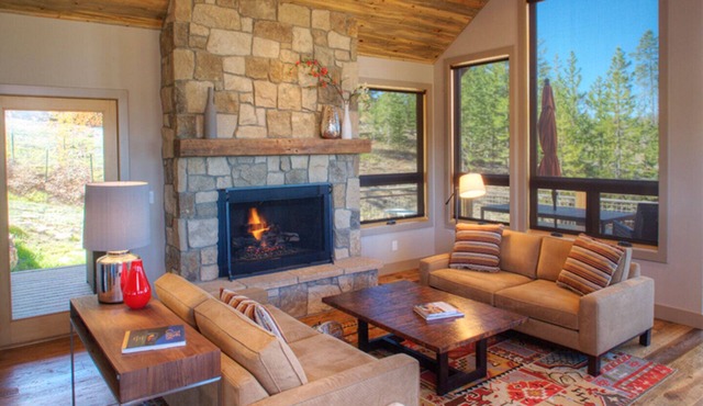 Slopeside at Granby Ranch & Near RMNP. Ski in/out custom home with epic views