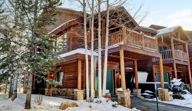 Slopeside Chalet 100 I Hot Tub I Great Views I Bunk Room I Discounted Attractions
