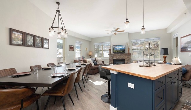 Slopeside Delight - Beautiful Ground Floor Ski-in/out - 3bd/3ba Condo at Granby Ranch