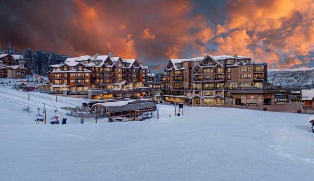 Slopeside Luxurious 2BR Grand Colorado on Peak 8