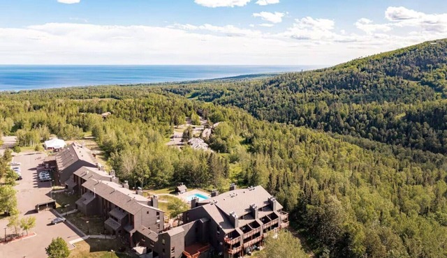 Slopeside North Shore Views | Ski-In/Ski-Out | Hot Tub