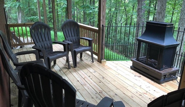 SLOPESIDE- Private Luxury Chalet w/Mtn views, Backs to Slopes, Paved Driveway
