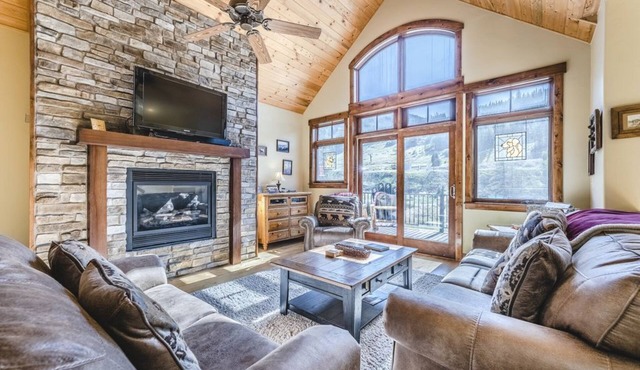 Slopeside Villa 136 I Ski Views I Steam Shower I Bunk Room I Discounted Attractions