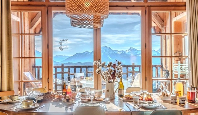 Slow Chalet de l'Ourse - Charming old chalet, stunning view, sauna, pets ok