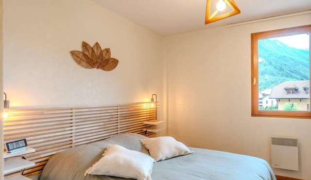 Slow Chalet Thônes: lake & mountain, 15 min to ski – lift, balcony, parking