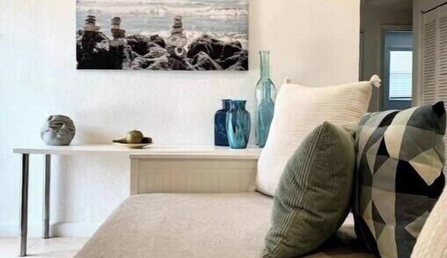 SM CasaGrande South Miami. Cozy, Spacious, Central