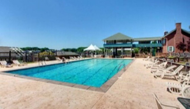 Small and sweet, perfect get-a-way! Sleeps 2