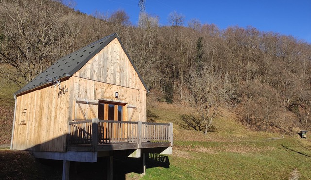 Small brand new wooden chalet on 2 levels with terrace