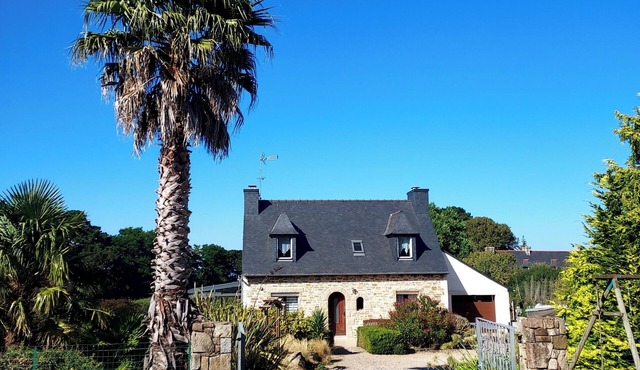 Small Breton house from Saturday to Saturday