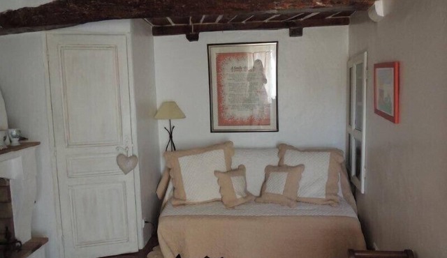 small but sweet town house in Grimaud