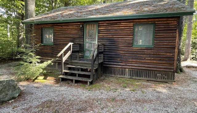 SMALL CABIN NEAR SEBAGO LAKE. SATURDAY TO SATURDAY RENTAL.