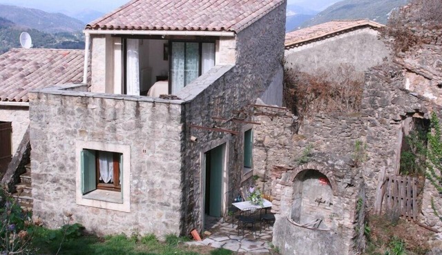 Small cottage in an old warm and pleasant Cevennes house