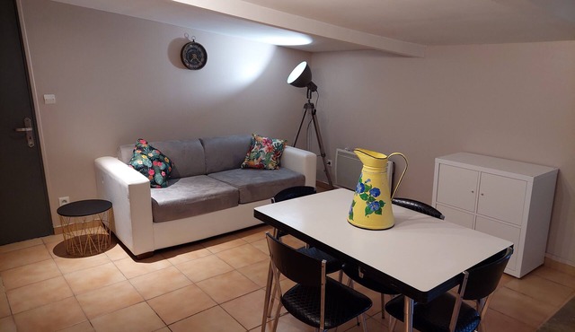 Small cottage in the countryside, near the sea