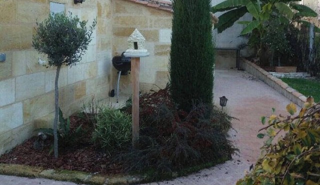 Small cottage both grindstones