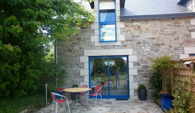 SMALL COTTAGE MESANGES