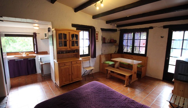 Small cottage with WIFI, in the middle of nature - Cathar country and near castles