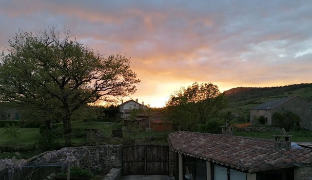 Small country house 20mn from Avène and 10mn from Lerab Ling