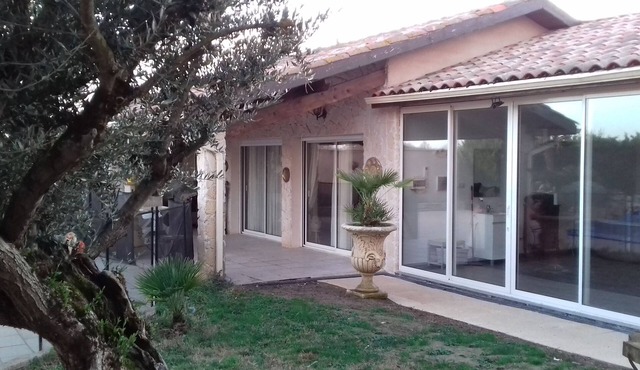 Small country house in the heart of the vineyards DU